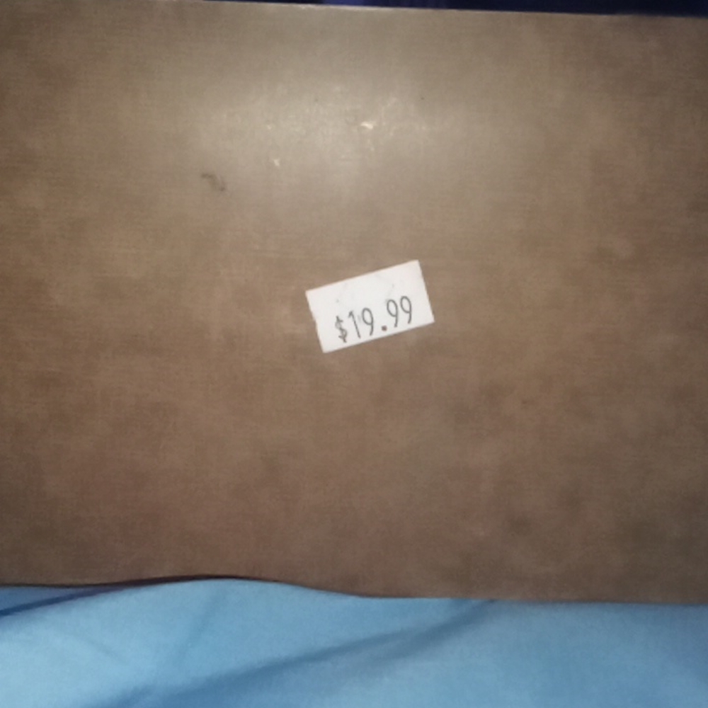 Box - Picture 3 of 3